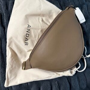 Andar~ BNWT ~ The Tatum in Taupe Togo